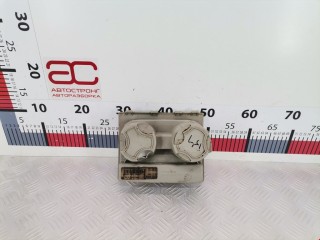 Подстаканник, ориг. номер F05898099PJ, Jeep Commander 2005-2010