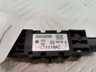 Датчик удара, ориг. номер 04671779AC, Jeep Commander 2005-2010