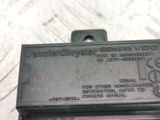 Усилитель антенны, ориг. номер 5605303AC, 5WY7361, Jeep Commander 2005-2010