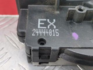Замок двери передней левой, ориг. номер 24444015, Opel Zafira 2003-2006