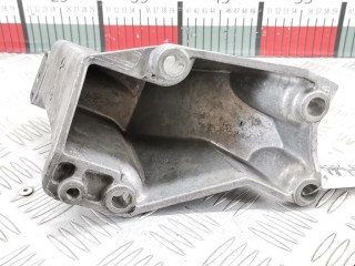 Кронштейн двигателя, ориг. номер 8D0199307L, 8D0199305, Volkswagen Passat 1996-2001