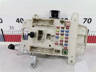 Блок предохранителей, ориг. номер 8273142010, Toyota RAV4 2003-2005