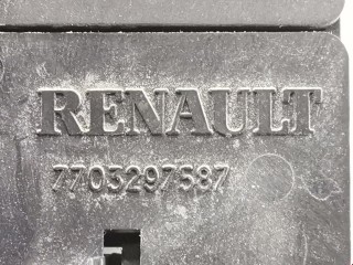 Блок предохранителей, ориг. номер 7703297587, Opel Movano 1998-2003