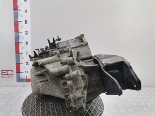 КПП механическая (МКПП) 5-ступенчатая, ориг. номер 01023712, 36050421, Volvo S40 2000-2004