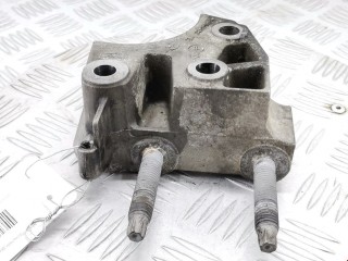Кронштейн двигателя, ориг. номер 30757501, Volvo V50 2003-2007