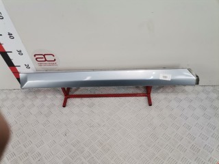 Молдинг двери задней правой Opel Zafira 2003-2006