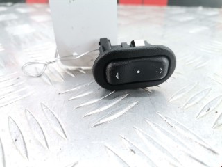 Кнопка стеклоподъемника, ориг. номер 90561388, 9100299, Opel Astra 1994-2002