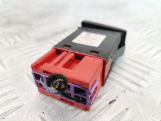 Кнопка антипробуксовочной системы (ABS/ESP), ориг. номер 3B0927134A, Volkswagen Passat 1996-2001
