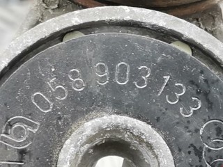 Натяжитель ремня генератора, ориг. номер 058903133, 058903133D, Volkswagen Passat 1996-2001