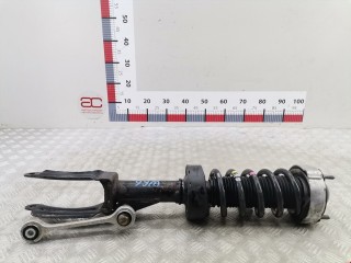 Стойка передняя правая Volkswagen Touareg 2010-2014