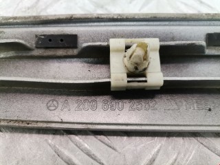 Молдинг бампера заднего, ориг. номер A2096902562, Mercedes CLK W209 2002-2005