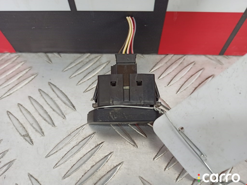 6921668, 65826921668 Кнопка управления бортовым компьютером BMW 5 E60/E61 2004г. - фото №3