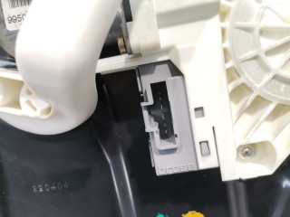 Стеклоподъемник передний левый, ориг. номер D2R5A994730, CUH500113, Land Rover Discovery 2002-2004