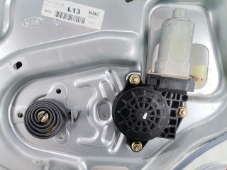 Стеклоподъемник передний левый, ориг. номер 824011F010, 834701F090, Kia Sportage 1993-2006