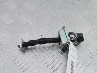 Ограничитель открывания двери задней, ориг. номер 824301U60A, Nissan Note 2008-2013