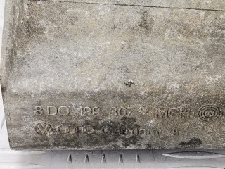 Кронштейн двигателя, ориг. номер 8D0199307, 8D0199305, Volkswagen Passat 1996-2001