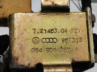 Клапан воздушный, ориг. номер 054906267A, 72148304, Volkswagen Golf 1991-2000
