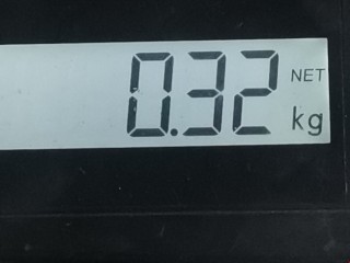 Петля крышки багажника, ориг. номер 904001KA0A, Nissan Juke 2010-2014