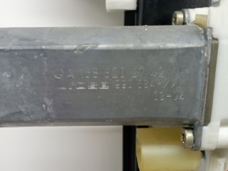 Стеклоподъемник передний левый, ориг. номер A1687202946, A1688204542, Mercedes A W168 2001-2004
