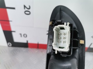 Кнопка стеклоподъемника, ориг. номер 8200060046, Renault Laguna 1998-2001