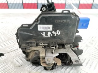 Замок двери передней правой Skoda Fabia 1999-2004