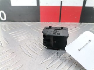 Кнопка стеклоподъемника, ориг. номер 3B0959855, Skoda Octavia 1996-2000