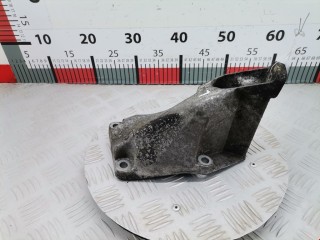 Кронштейн двигателя, ориг. номер 8D0199307P, 8D0199305A, Volkswagen Passat 2000-2005
