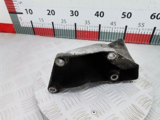 Кронштейн двигателя, ориг. номер 8D0199307P, 8D0199305A, Volkswagen Passat 2000-2005