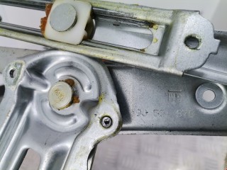 Стеклоподъемник передний правый, ориг. номер 90521870, Opel Astra 1994-2002