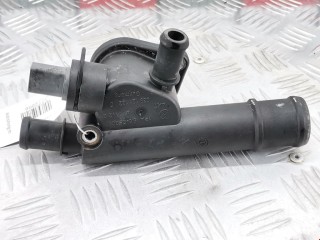 Фланец (тройник) системы охлаждения, ориг. номер 038121132D, Volkswagen Caddy 2004-2010