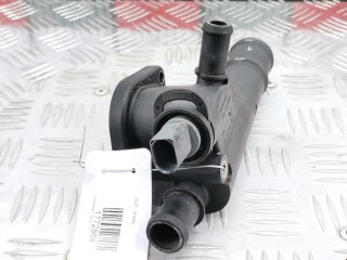Фланец (тройник) системы охлаждения, ориг. номер 038121132D, Volkswagen Caddy 2004-2010