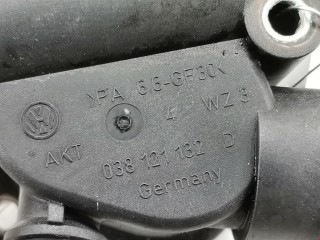 Фланец (тройник) системы охлаждения, ориг. номер 038121132D, Volkswagen Caddy 2004-2010