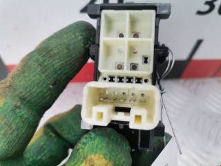 Кнопка стеклоподъемника, ориг. номер 848100D030, Toyota Yaris 2005-2009