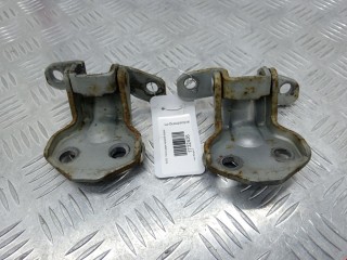Петля двери передней правой Ford Ranger 2006-2009
