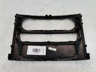Накладка декоративная на торпедо, ориг. номер A1646804417, 1646804417, Mercedes ML W164 2005-2008