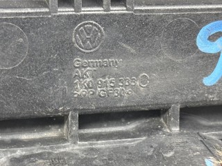 Полка аккумулятора, ориг. номер 1K0915333C, 1K0915333H, Volkswagen Golf 2003-2009