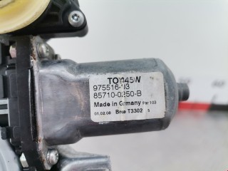 Стеклоподъемник передний правый, ориг. номер 8570102010, 6981005071, Toyota Auris 2006-2010