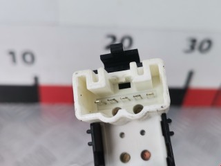 Кнопка стеклоподъемника, ориг. номер 8481012080, Toyota Prius 2005-2011