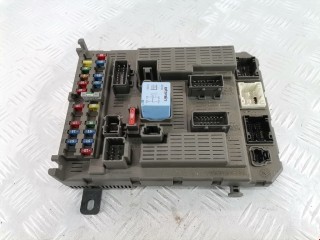 Блок предохранителей Citroen C5 2000-2004