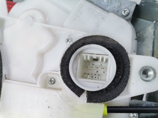 Замок двери передней левой, ориг. номер 72150TF0E02, Honda Jazz 2011-2014