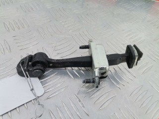 Ограничитель открывания двери передней, ориг. номер 5S6AA23500, Ford Fiesta 2001-2007