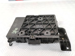 Полка аккумулятора, ориг. номер 8200166032, Renault Scenic 2003-2006