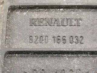 Полка аккумулятора, ориг. номер 8200166032, Renault Scenic 2003-2006