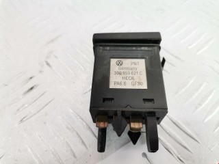 Кнопка подогрева заднего стекла, ориг. номер 3B0959621C, Volkswagen Passat 1996-2001