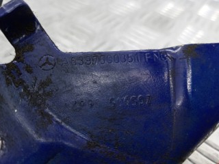 Петля капота правая, ориг. номер A6397500251, A6397500351, Mercedes Vito W639 2003-2010