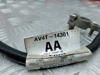 Клемма аккумулятора минус, ориг. номер AV4T14301AA, Ford Kuga 2008-2013