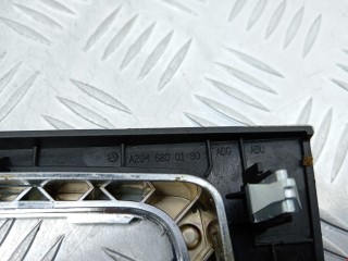 Накладка декоративная, ориг. номер A2046800190, Mercedes C W204 2007-2011