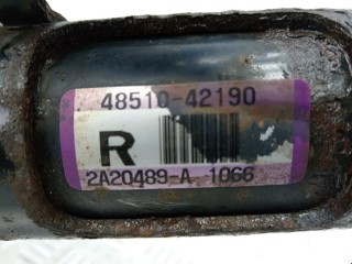 Стойка передняя правая, ориг. номер 4851042190, 4851080285, Toyota RAV4 2005-2008