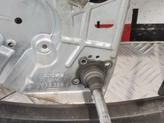 Стеклоподъемник задний левый, ориг. номер 8D0839399A, Audi A4 1999-2001