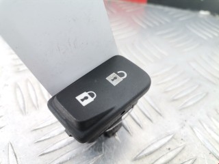 Кнопка центрального замка, ориг. номер 30773333, 0665832, Volvo V50 2007-2012